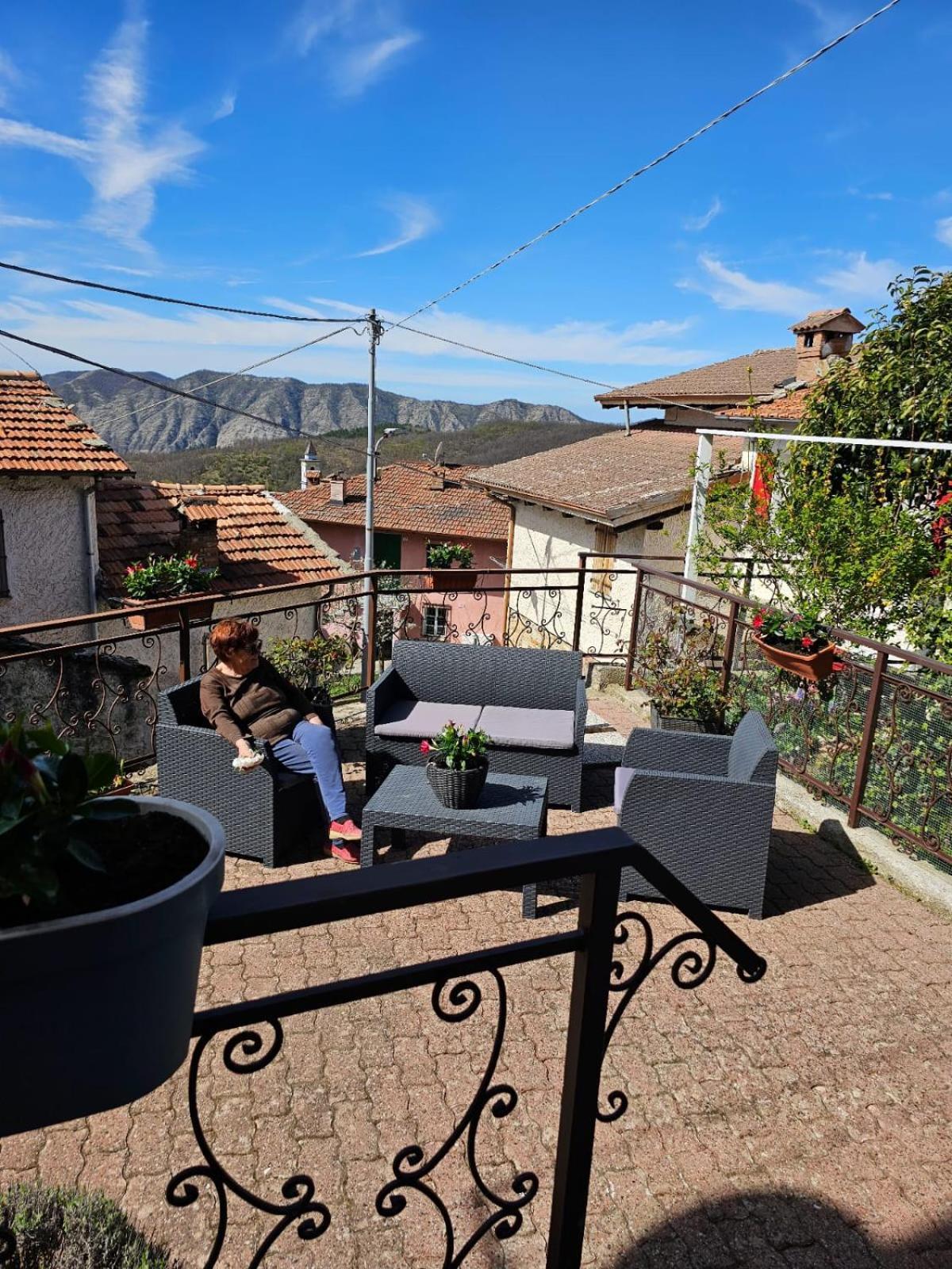 La Casa Della Lavanda Borgo Adorno Exterior foto
