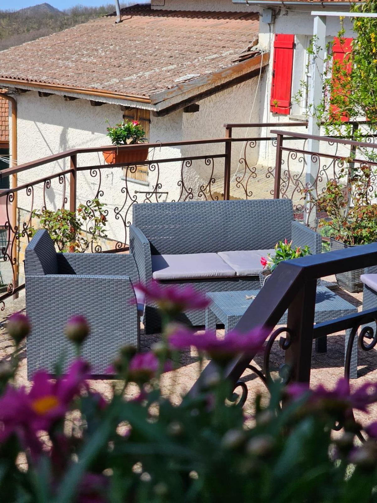 La Casa Della Lavanda Borgo Adorno Exterior foto